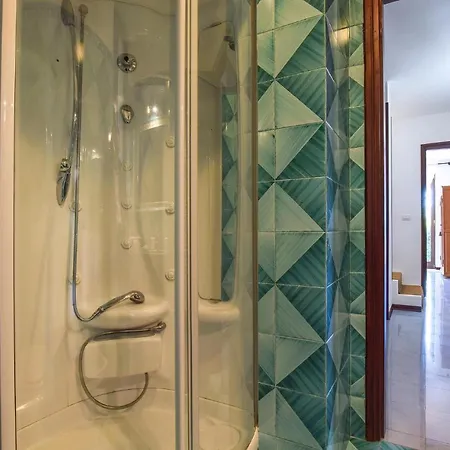 2 Bedroom Gorgeous In